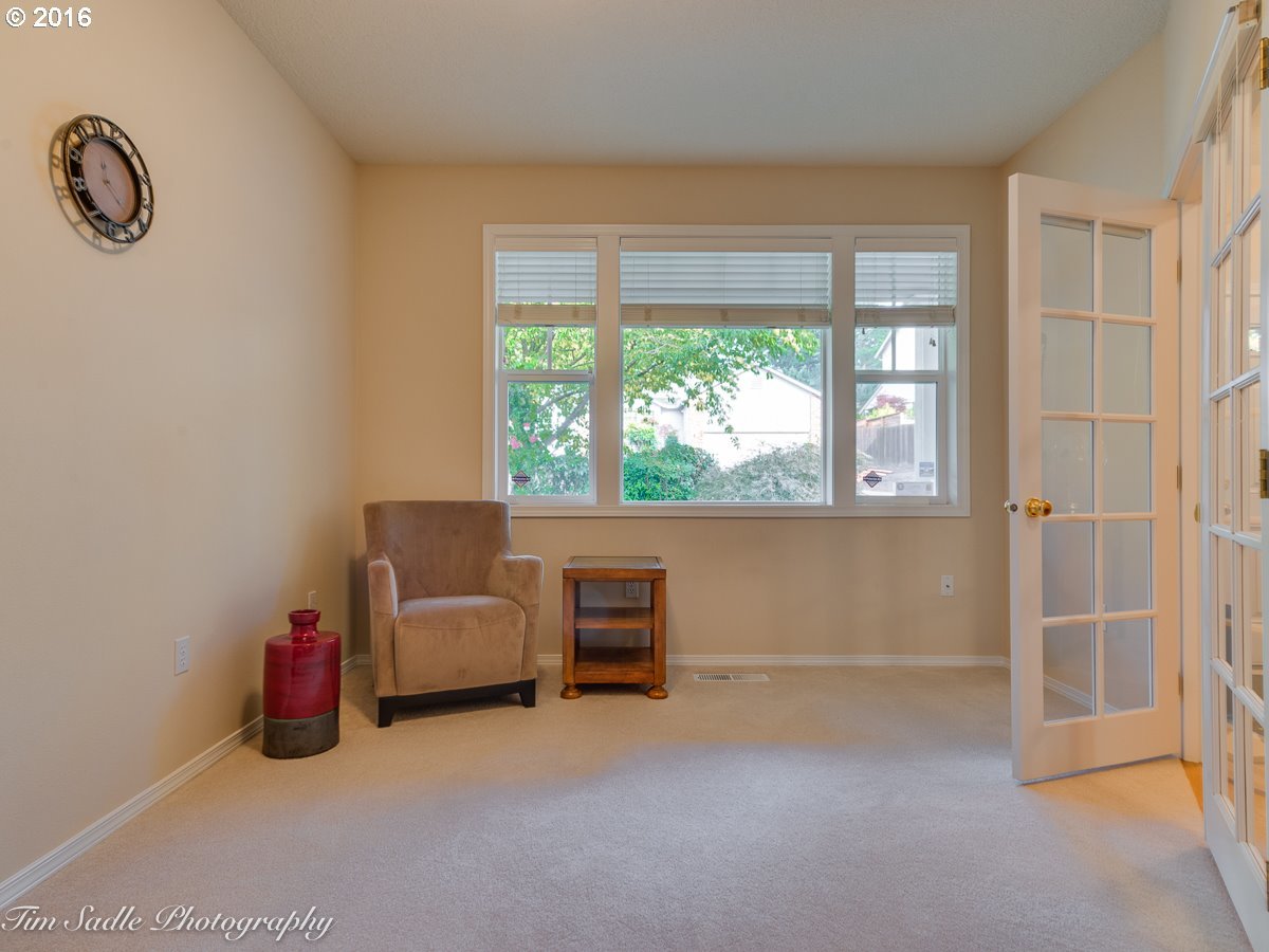 4402 Southwest Palatine Street Portland, OR 97219 - Photo 2 of 22