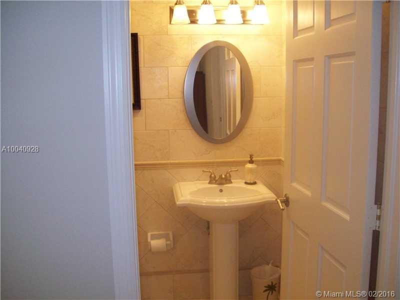 19650 Southwest 207th Avenue Miami, FL 33187 - Photo 18 of 34