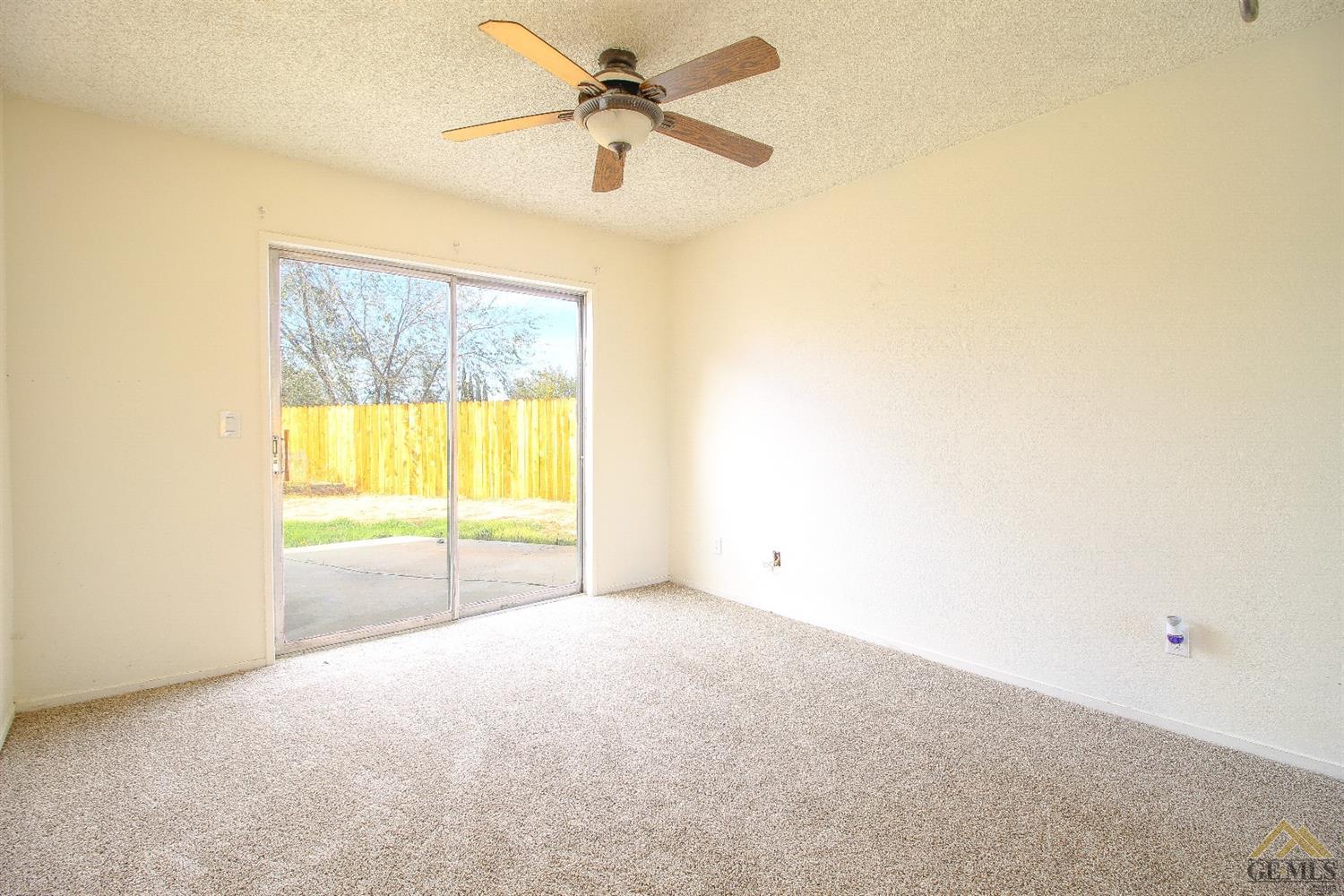 205 Chestnut Court Tehachapi, CA 93561 - Photo 11 of 28 Gallery Image 11