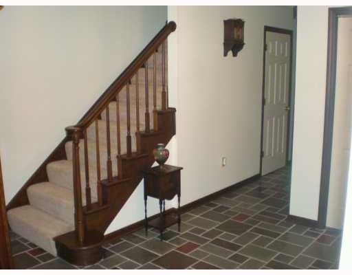 311 Sandy Hill Road Valencia, PA 16059 - Photo 2 of 8 Gallery Image 2