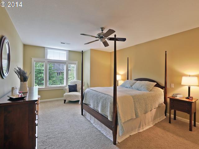10364 Southwest Todd Street Portland, OR 97225 - Photo 4 of 16
