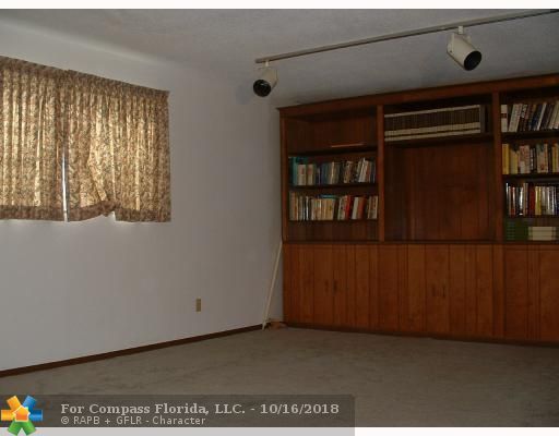 Hollywood Hills Hollywood, FL 33021 - Photo 7 of 12