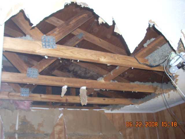 1225 Fiber Road Memphis, TN 38109 - Photo 4 of 4 Large amount of roof decking needs replacement.