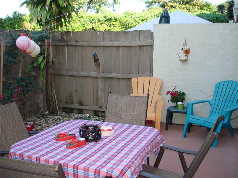 8815 Southwest 21st Street, Unit G Boca Raton, FL 33433 - Photo 12 of 32