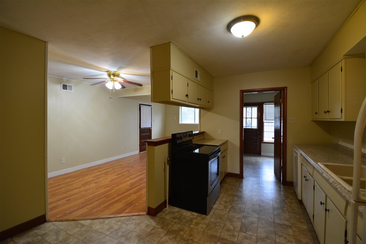 1503 Delmont Road Memphis, TN 38117 - Photo 8 of 25