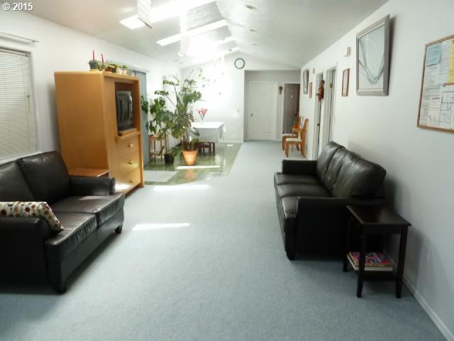 11901 Southeast Powell Boulevard Portland, OR 97266 - Photo 10 of 16