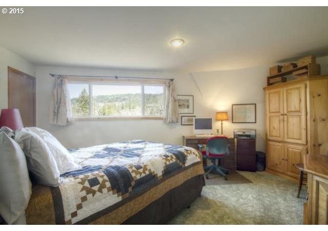 5890 Crowfoot Road Trail, OR 97541 - Photo 10 of 16 Gallery Image 10