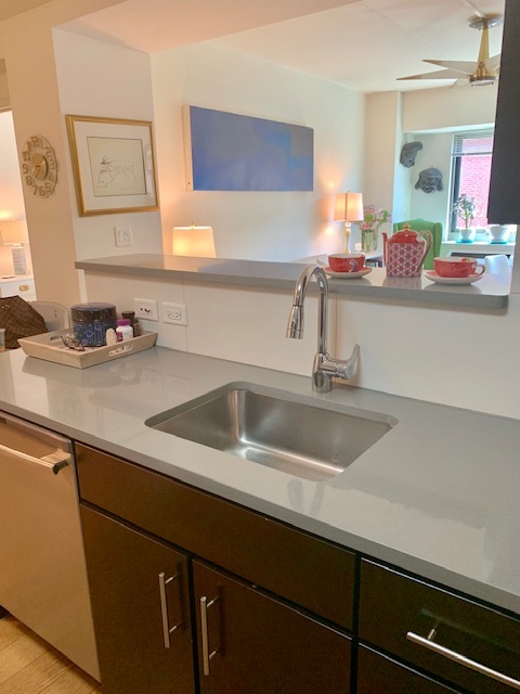 535 West 52nd Street, Unit 6E Manhattan, NY 10019 - Photo 3 of 10