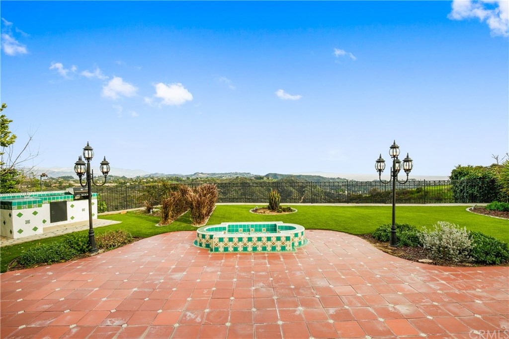 2380 Roscomare Road Los Angeles, CA 90077 - Photo 46 of 51