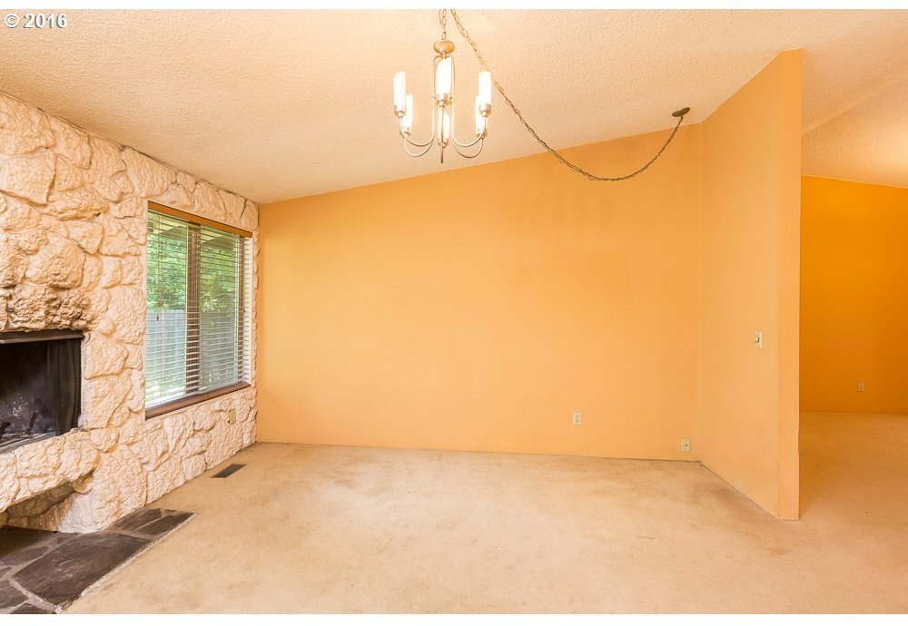 7410 Southwest Capitol Hill Road Portland, OR 97219 - Photo 9 of 19 Gallery Image 9