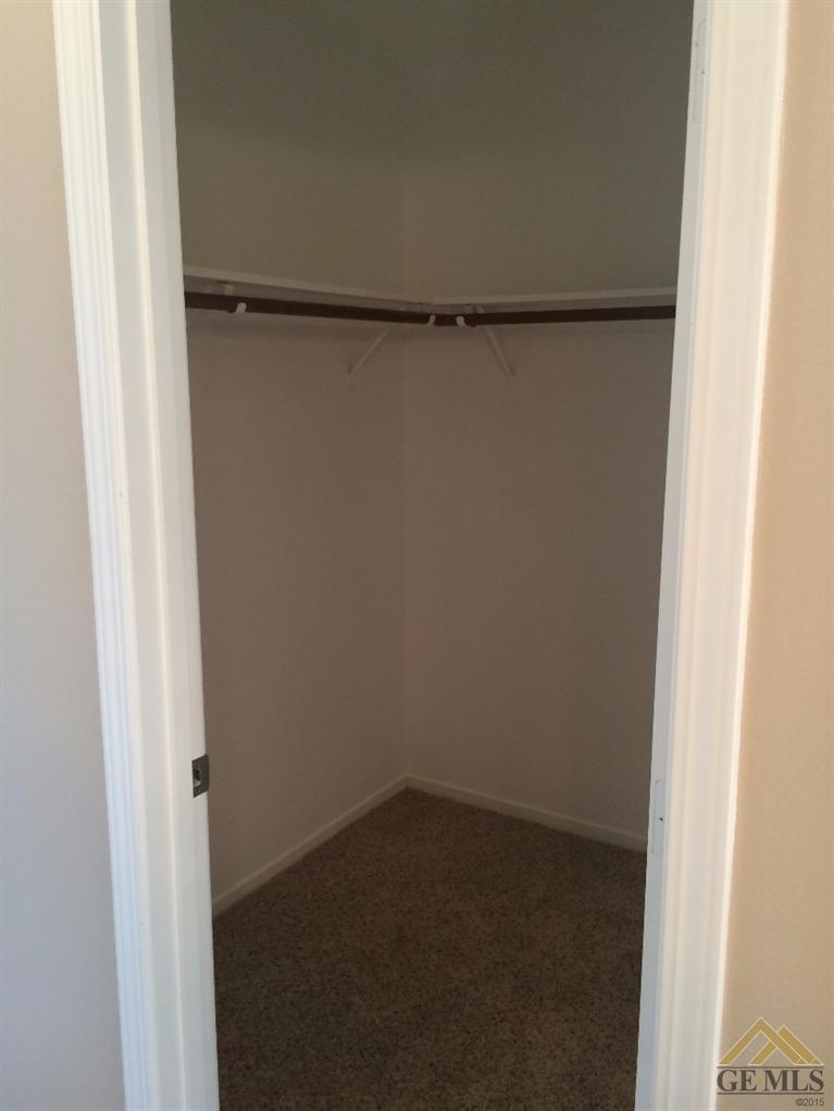 4211 Amherst Forest Road Bakersfield, CA 93313 - Photo 27 of 32 Gallery Image 27
