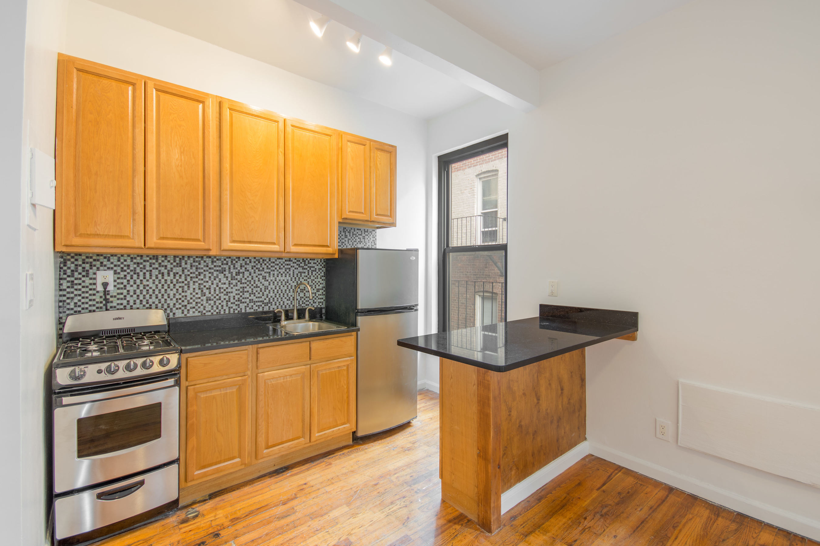 410 West End Avenue, Unit 7D Manhattan, NY 10024 - Photo 2 of 6