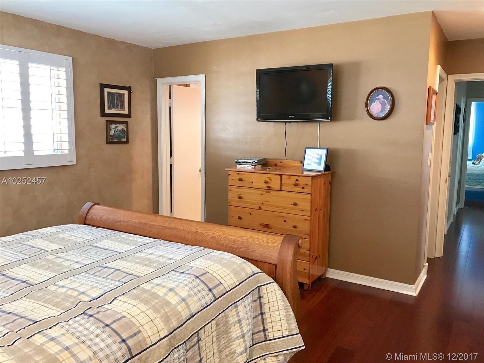 633 Southwest 4th Street Boca Raton, FL 33486 - Photo 25 of 35