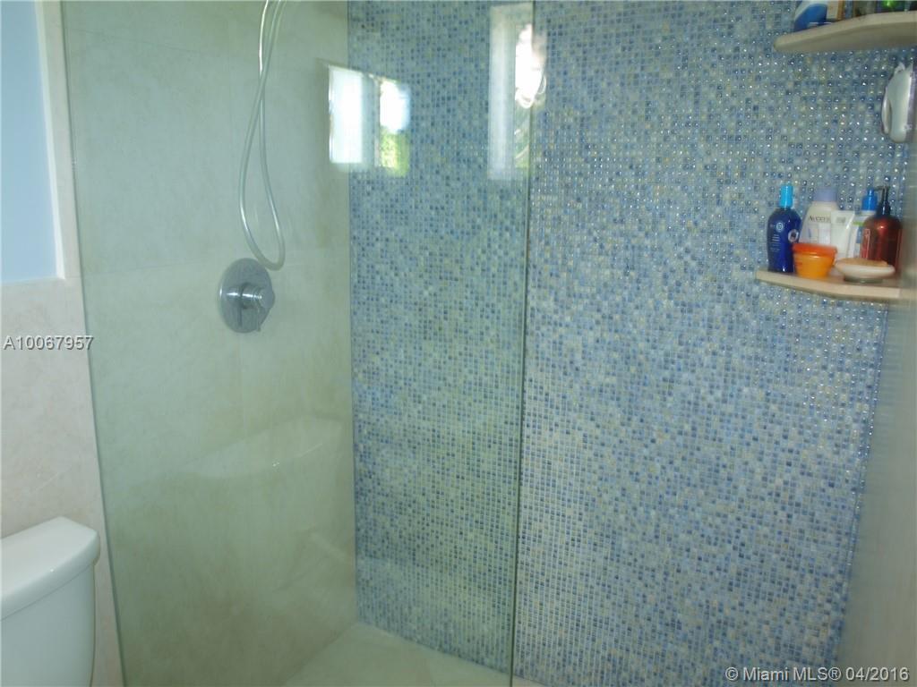 244 Northeast 28th Road Boca Raton, FL 33431 - Photo 9 of 16