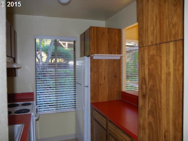 7500 Southwest Barnes Road, Unit D Portland, OR 97225 - Photo 7 of 16 Gallery Image 7
