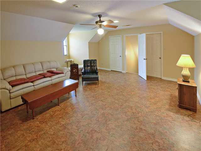 390 Avon Road Memphis, TN 38117 - Photo 10 of 14