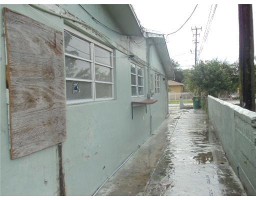 2655 Northwest 115th Street Miami, FL 33167 - Photo 7 of 8