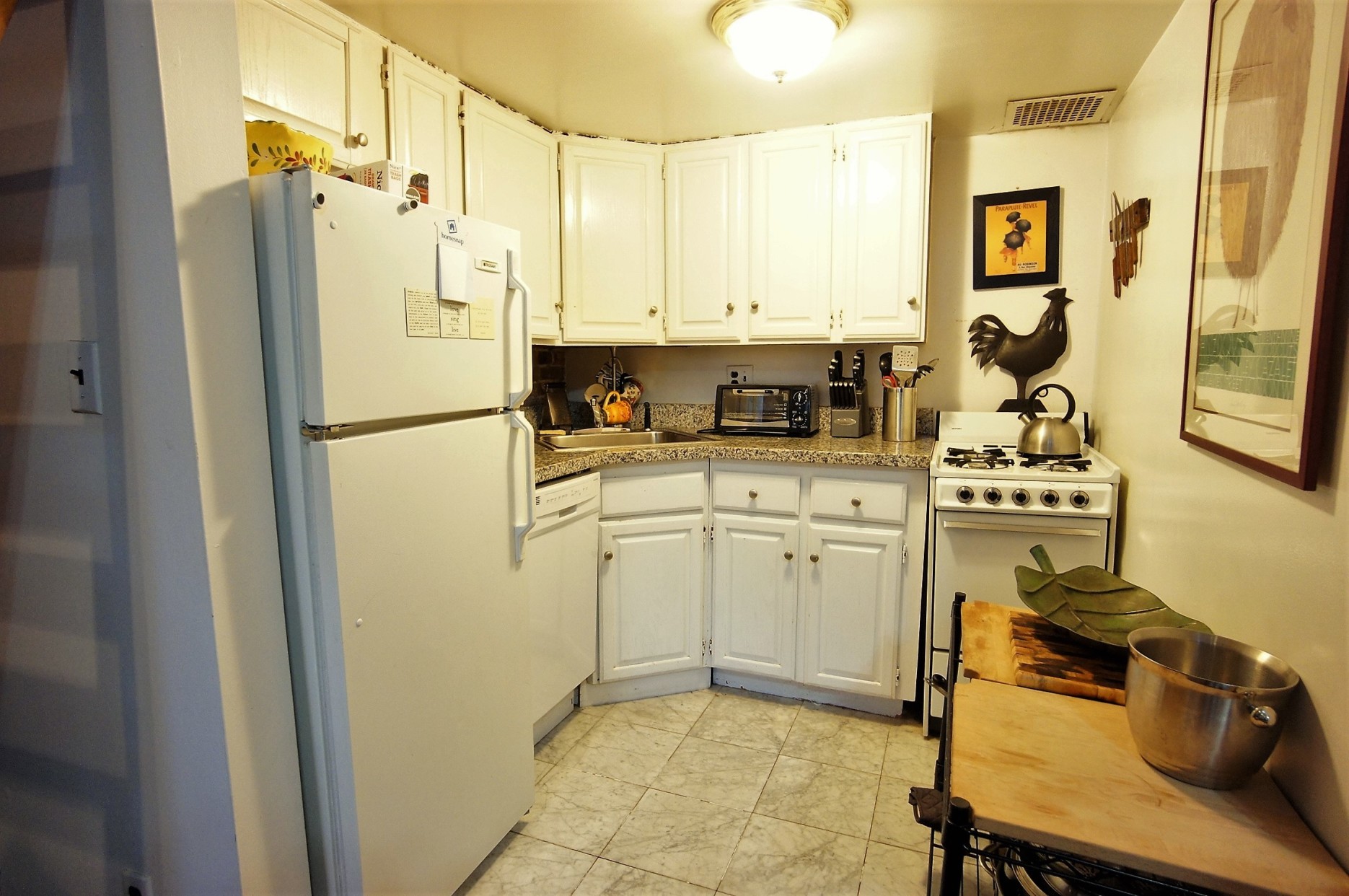 70 West 68th Street, Unit 2R Manhattan, NY 10023 - Photo 5 of 7