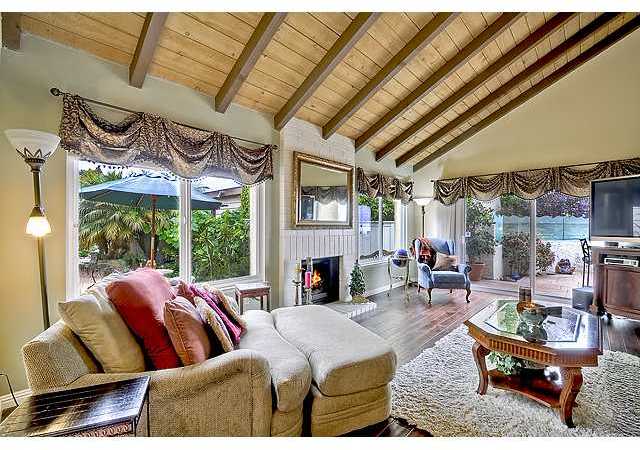 1738 Burgundy Road Encinitas, CA 92024 - Photo 7 of 12 Vaulted ceilings - livingrm opens to ocean patio and front patio