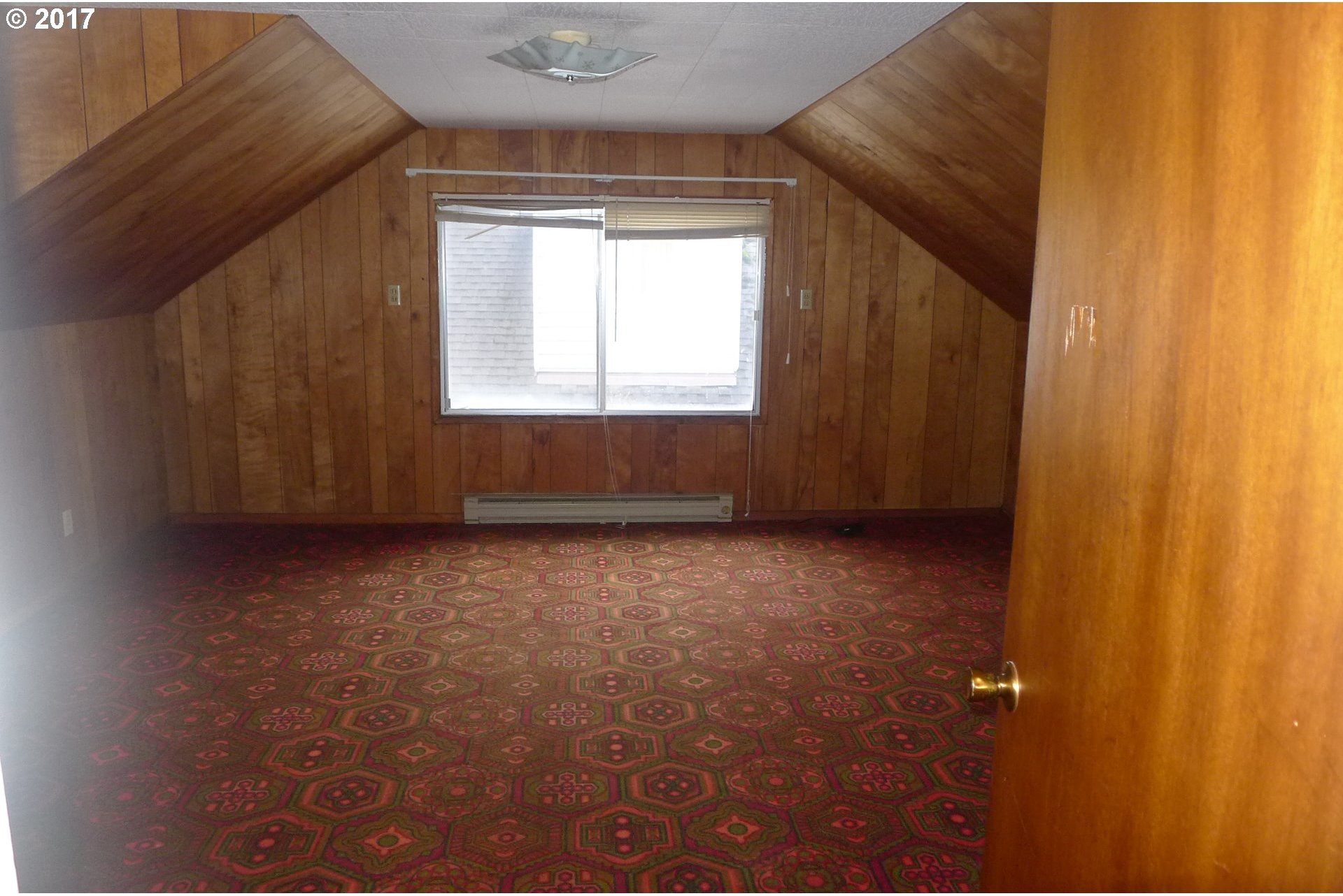 381 Hawthorne Avenue Reedsport, OR 97467 - Photo 9 of 28