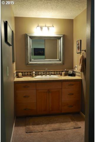 3816 Southwest Lyle Court Portland, OR 97221 - Photo 10 of 13 Gallery Image 10