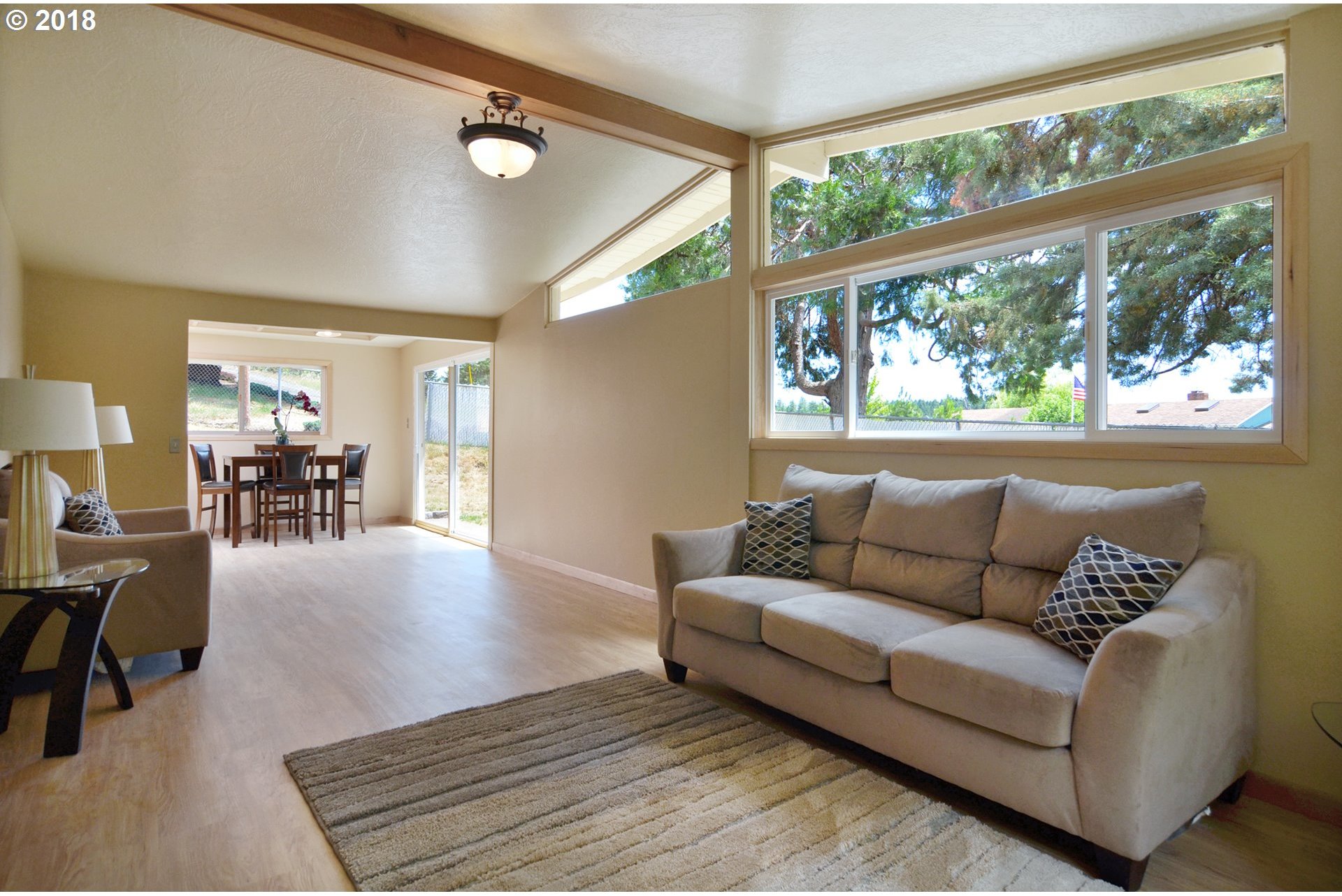 28675 Gimpl Hill Road Eugene, OR 97402 - Photo 12 of 32 Gallery Image 12