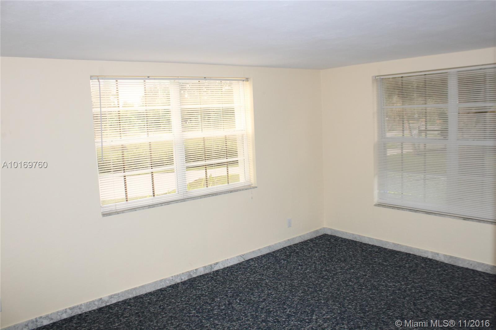 5500 Southwest 190th Avenue Southwest Ranches, FL 33332 - Photo 16 of 31 Gallery Image 16