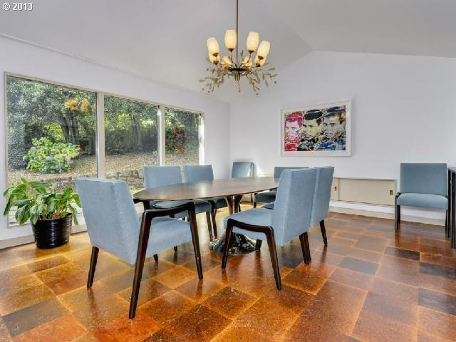 1931 Southwest Highland Road Portland, OR 97221 - Photo 4 of 16 Gallery Image 4