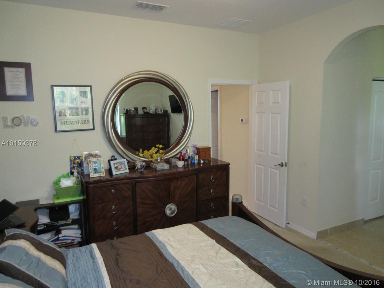 2851 Prospect Road, Unit 402 Fort Lauderdale, FL 33309 - Photo 20 of 34