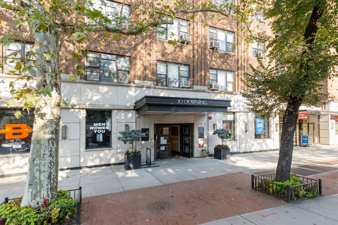 10 Downing 10 Downing St, Manhattan, NY 10014 - Photo 2 of 2