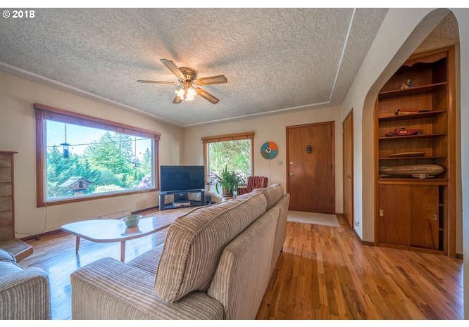 30022 Northeast Stauffer Road Camas, WA 98607 - Photo 5 of 31