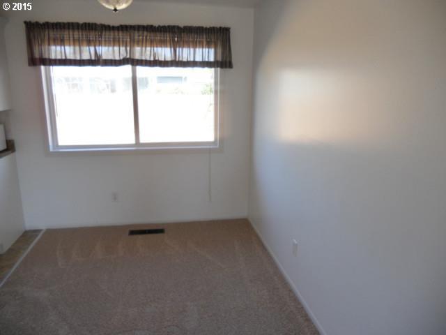 1565 Rainier Road Woodburn, OR 97071 - Photo 3 of 9 Gallery Image 3