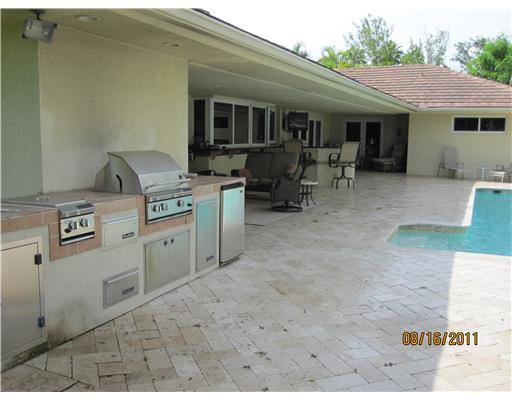 10100 Southwest 95th Avenue Miami, FL 33176 - Photo 5 of 14