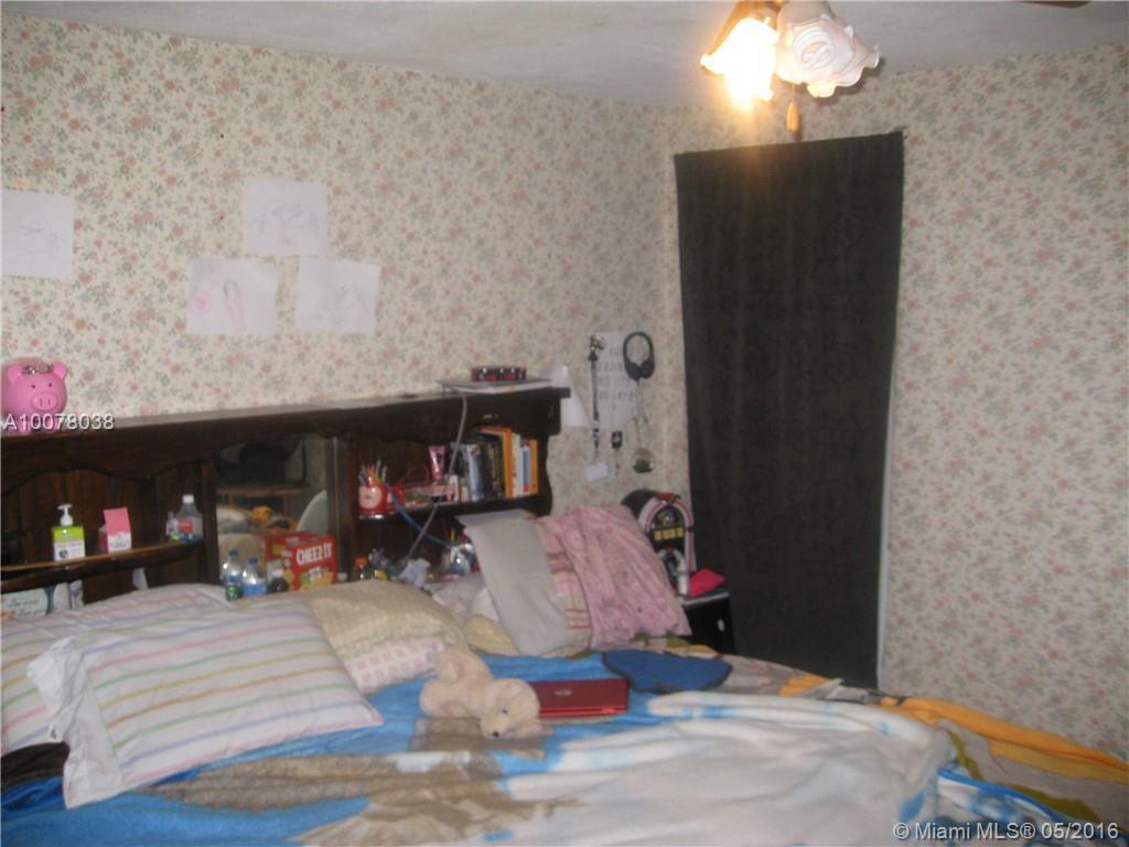 13101 Southwest 260th Street Homestead, FL 33032 - Photo 6 of 12