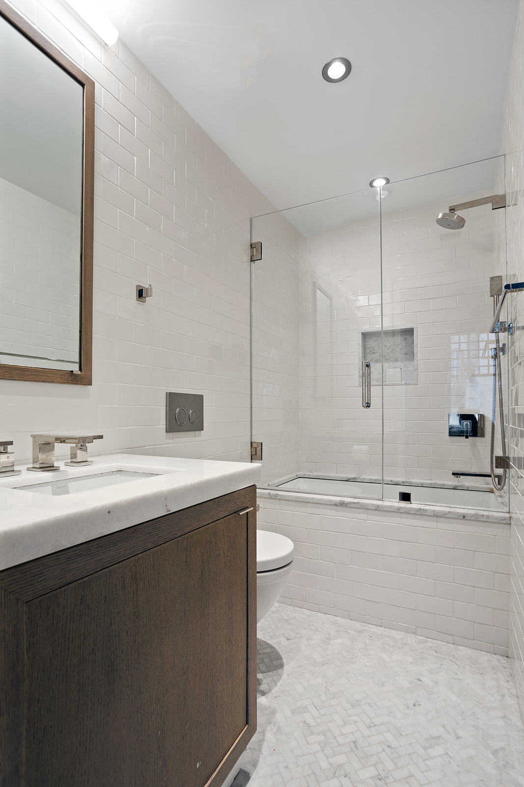 12 Henderson Place Manhattan, NY 10028 - Photo 16 of 26