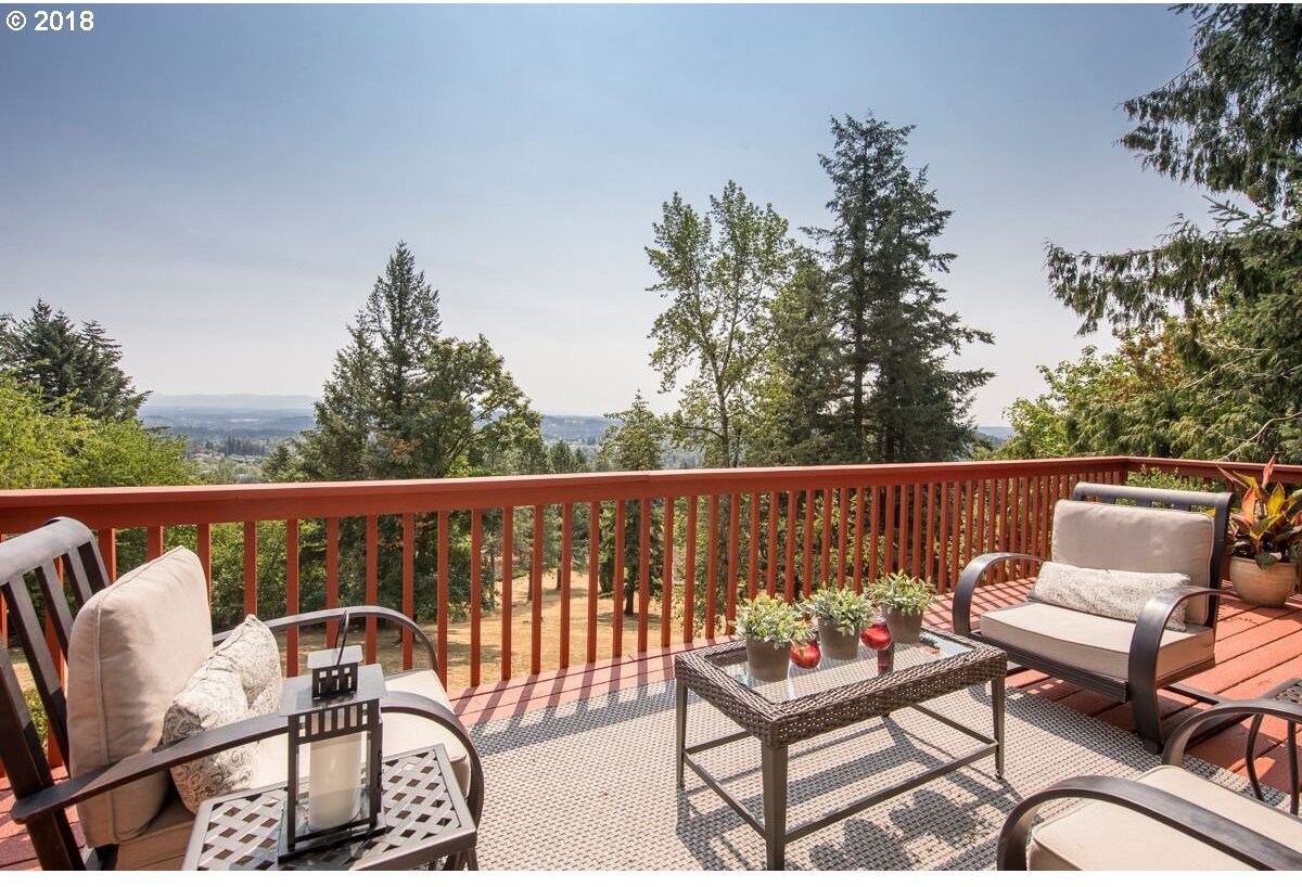 10958 Southeast Valley View Terrace Happy Valley, OR 97086 - Photo 10 of 32