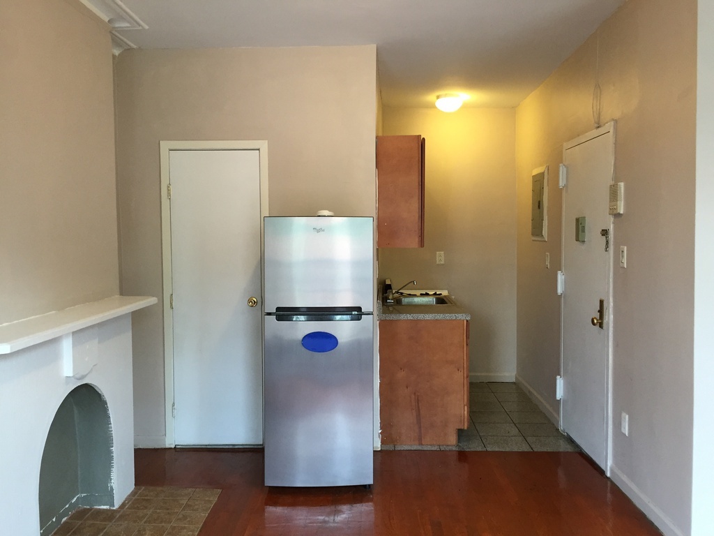 548 Hancock Street, Unit 4 Brooklyn, NY 11233 - Photo 4 of 8