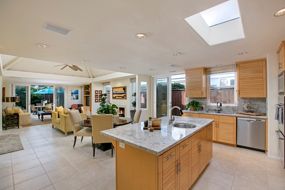 151 23rd Street Del Mar, CA 92014 - Photo 2 of 5