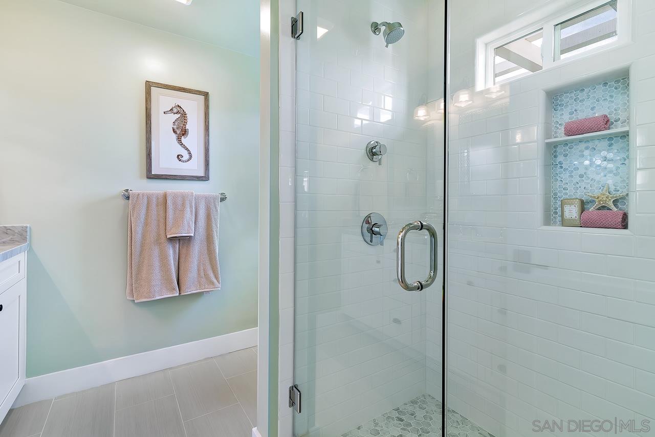 1375 Hygeia Avenue Encinitas, CA 92024 - Photo 13 of 25