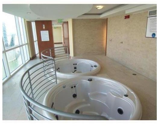 41 Southeast 5th Street, Unit 706 Miami, FL 33131 - Photo 12 of 15