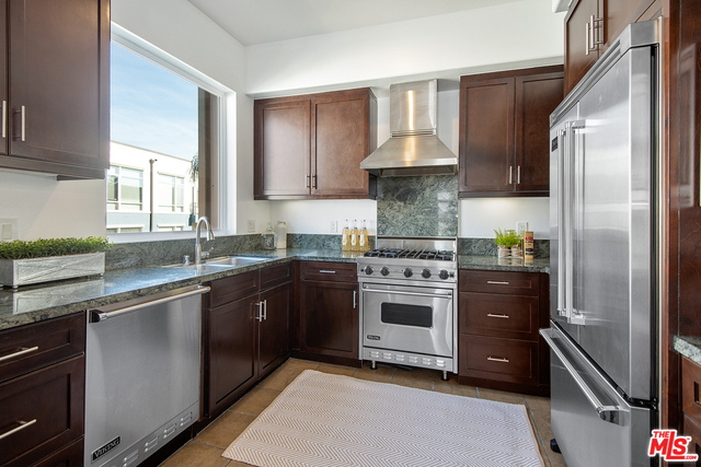 4050 Glencoe Avenue, Unit 421 Marina del Rey, CA 90292 - Photo 9 of 23