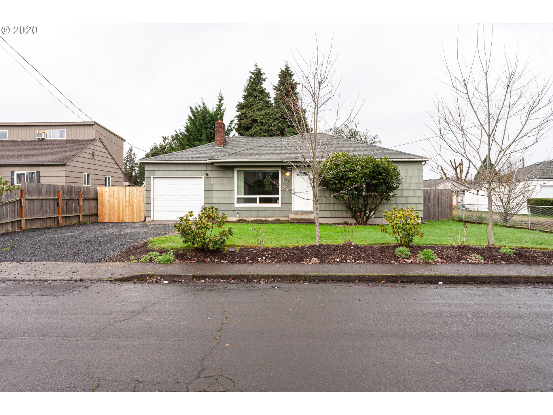 228 18th Street Springfield, OR 97477 - Photo 2 of 25