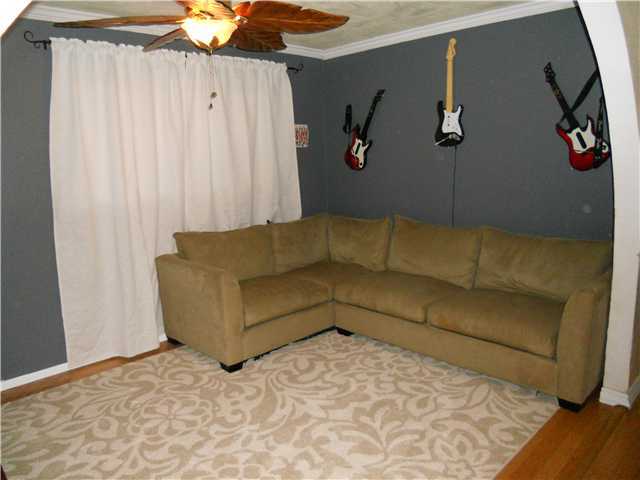 136 Bluebird Park Road Fallbrook, CA 92028 - Photo 5 of 14 Gallery Image 5