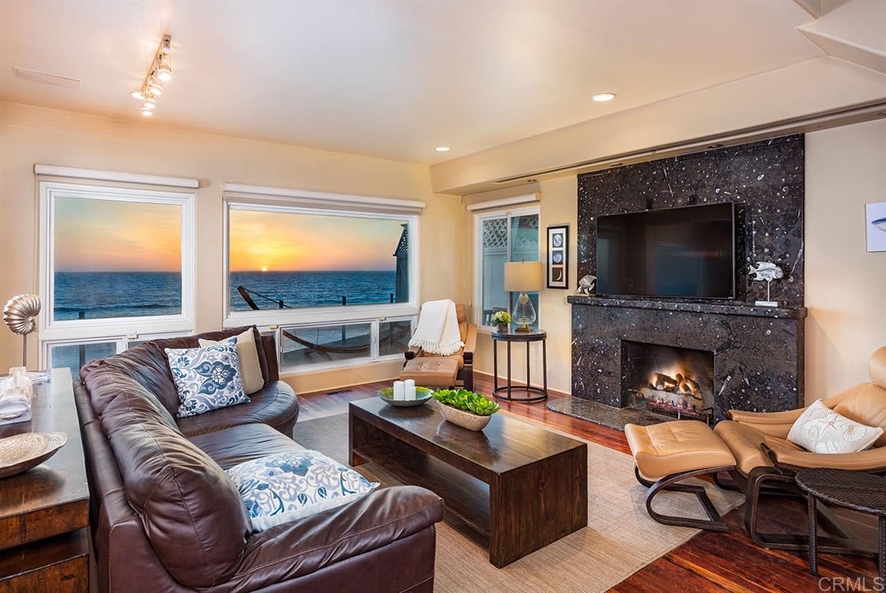 754 Neptune Avenue Encinitas, CA 92024 - Photo 6 of 25