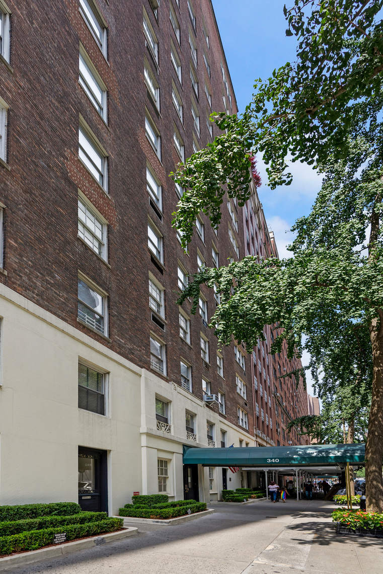 340 East 72nd Street, Unit 5SW Manhattan, NY 10021 - Photo 12 of 13