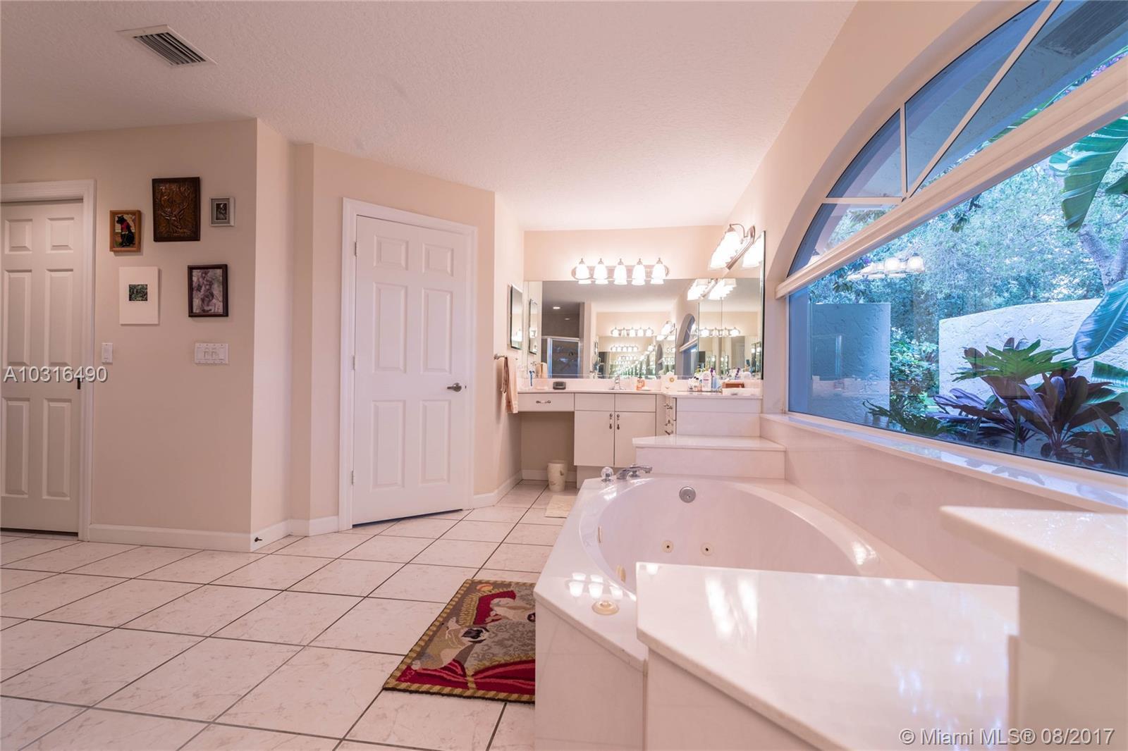 123 Victorian Lane Jupiter, FL 33458 - Photo 13 of 32