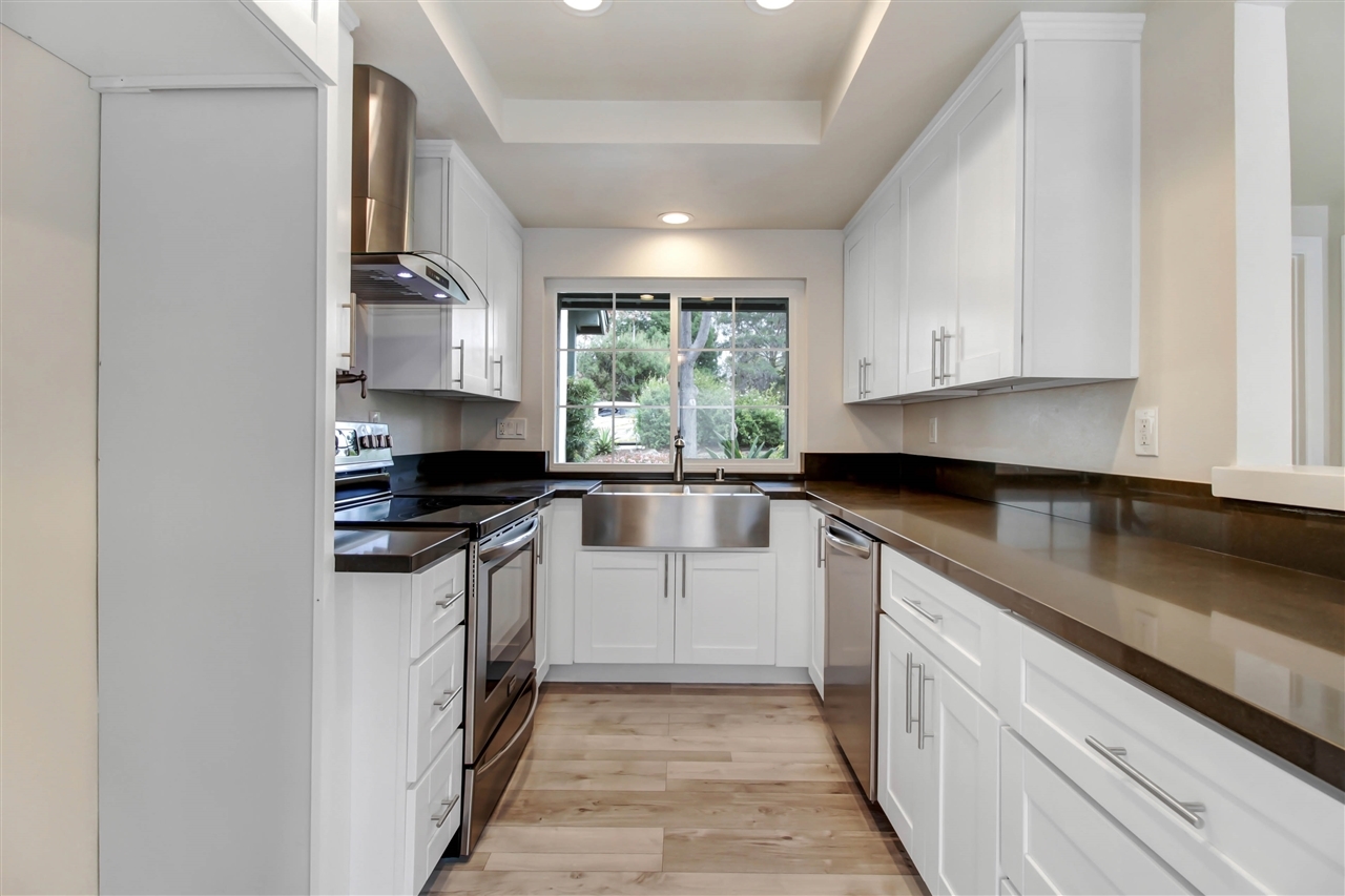 1961 Country Grove Lane Encinitas, CA 92024 - Photo 6 of 17