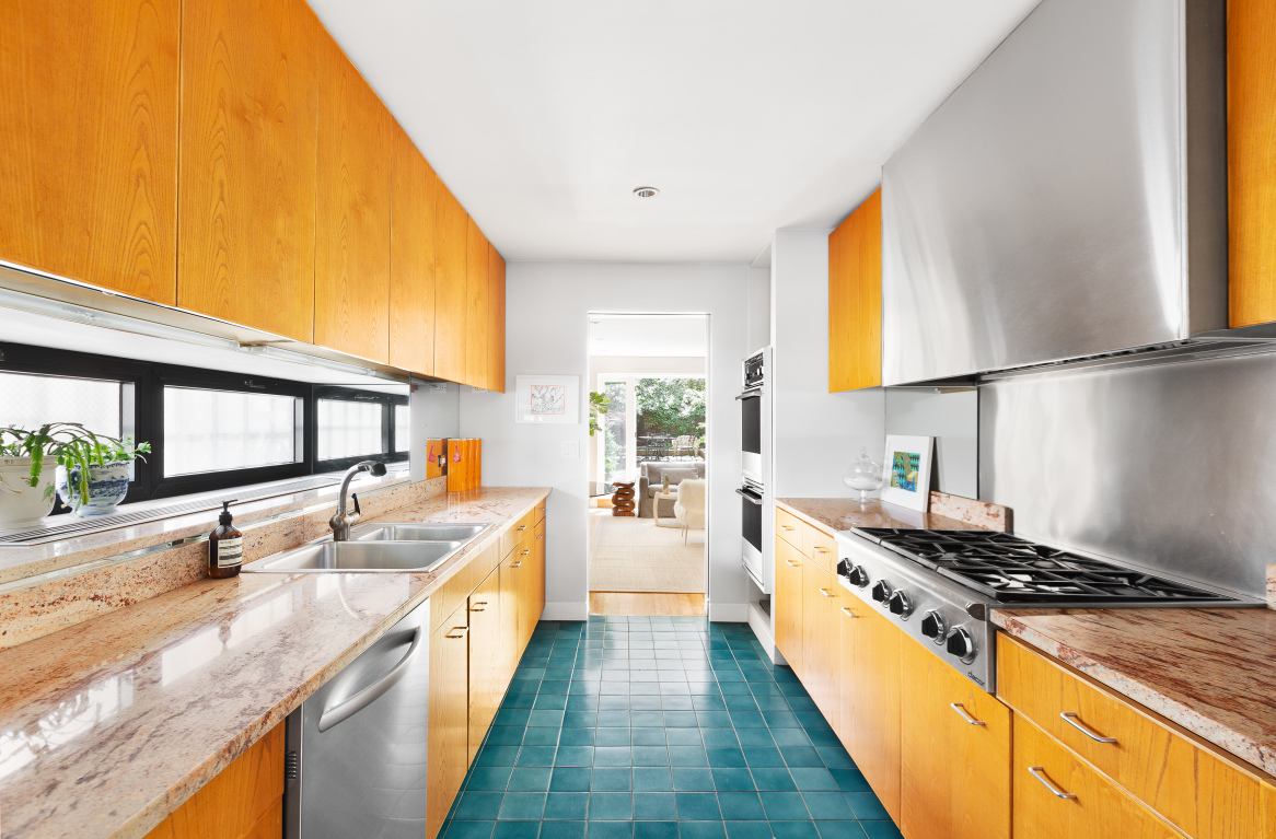 180 East 95th Street Manhattan, NY 10128 - Photo 9 of 23