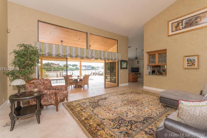 19874 Wilkinson Leas Road Jupiter, FL 33469 - Photo 6 of 25 Gallery Image 6