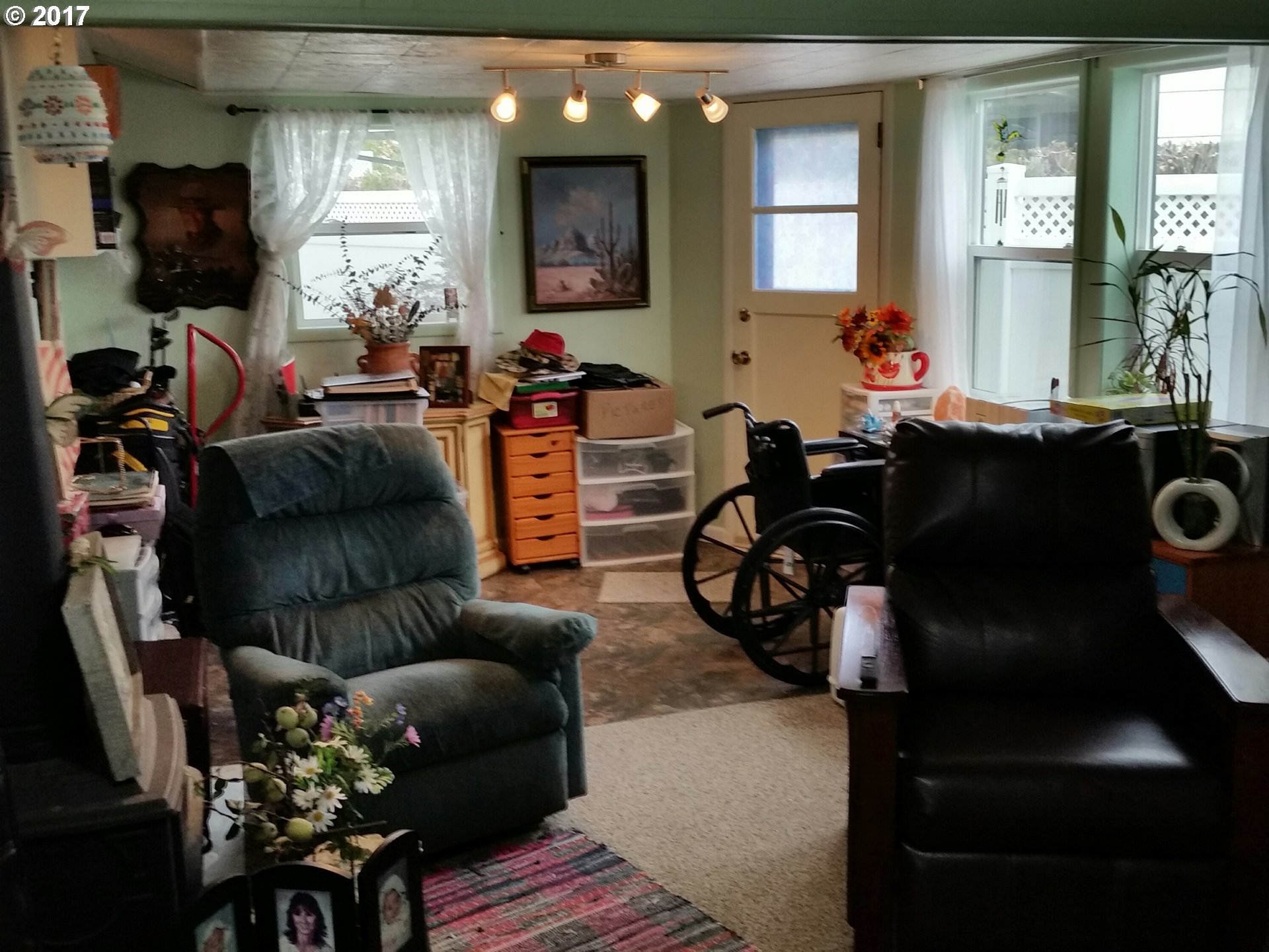 2070 Country Club Road Woodburn, OR 97071 - Photo 20 of 26 Gallery Image 20